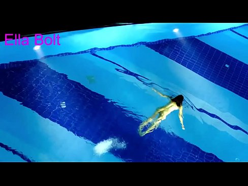 ❤️ Não consigo parar de observar, jovem loira apanhada nadando nua na piscina do resort ELLA BOLT ️ Porno russo em porno pt-br.passiveincome1.ru ❌️❤