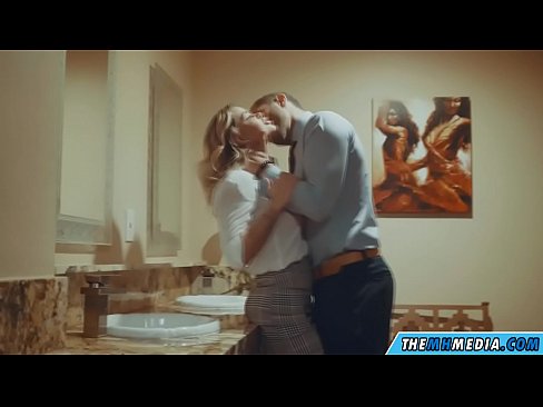 ❤️ Quando uma loira peituda o seduz em um banheiro público ️ Porno russo em porno pt-br.passiveincome1.ru ❌️❤